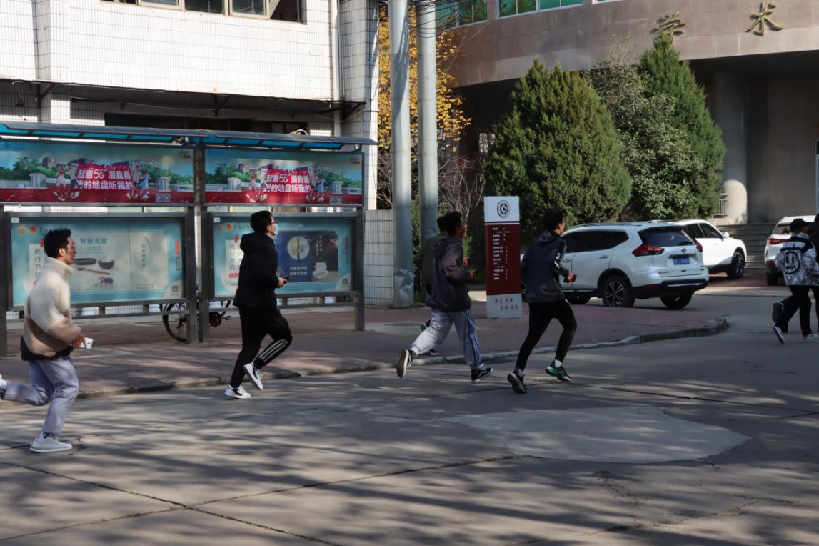 d256fe6ea3f83447e78c61192b5ff4e